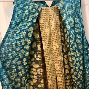 Petite small teal snakeskin print top. Great condition.